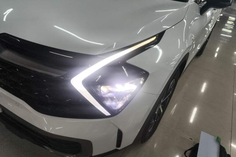 Used Kia Sportage (Chinese Domestic Model) 2023 2.0L HEV Two-Wheel Drive Prestige Edition Left Front Headlight
