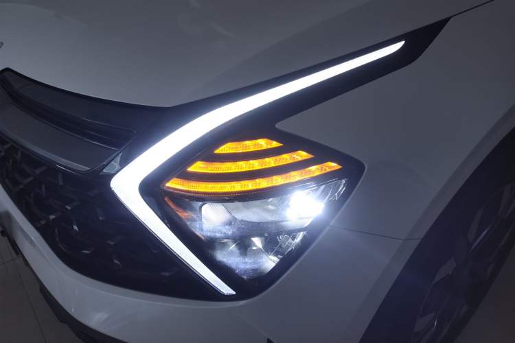 Used Kia Sportage (Chinese Domestic Model) 2023 2.0T Two-Wheel Drive Flagship Edition Left Front Headlight