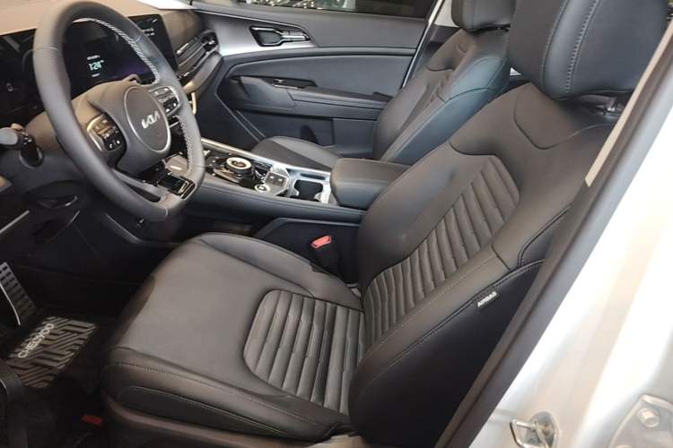 Used Kia Sportage (Chinese Domestic Model) 2023 2.0T Two-Wheel-Drive Prestige Edition Left Front Seat