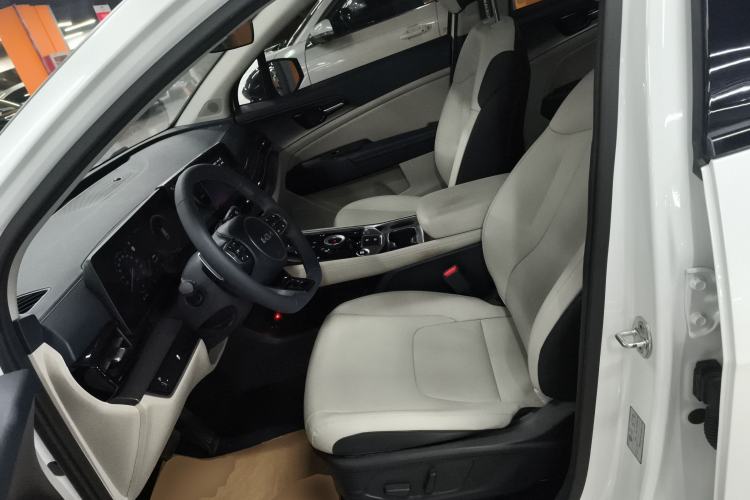 Used Kia Sportage (Chinese Domestic Model) 2023 2.0L HEV Two-Wheel Drive Prestige Edition Left Front Seat