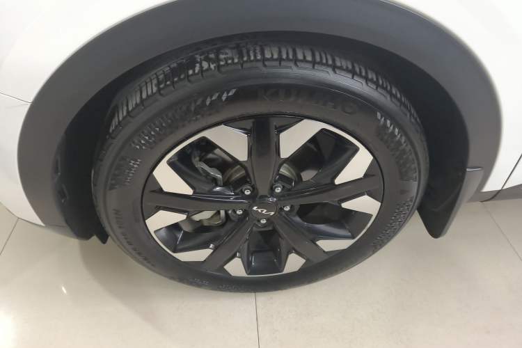 Used Kia Sportage (Chinese Domestic Model) 2023 2.0T Two-Wheel-Drive Prestige Edition Left Front Wheel Hub