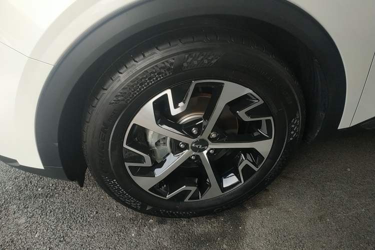 Used Kia Sportage (Chinese Domestic Model) 2023 1.5T Two-Wheel Drive Prestige Edition Left Front Wheel Hub