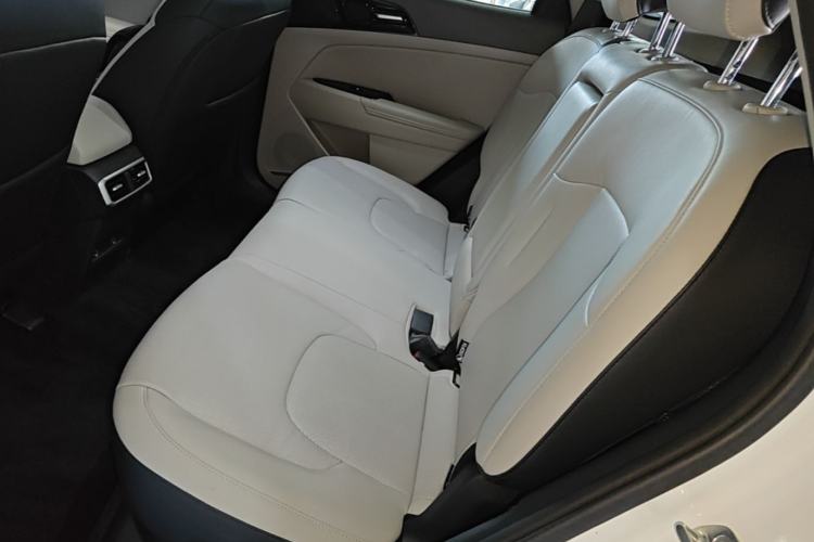 Used Kia Sportage (Chinese Domestic Model) 2023 1.5T Two-Wheel Drive Prestige Edition Left Rear Seat