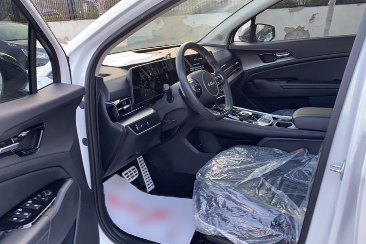 Used Kia Sportage (Chinese Domestic Model) 2023 2.0T Two-Wheel-Drive Prestige Edition Left Rear Seat