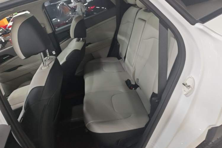 Used Kia Sportage (Chinese Domestic Model) 2023 1.5T Two-Wheel Drive Prestige Edition Left Rear Seat