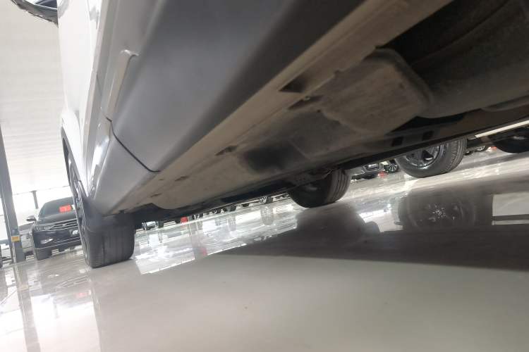 Used Kia Sportage (Chinese Domestic Model) 2023 2.0T Two-Wheel-Drive Prestige Edition Left Side Sill