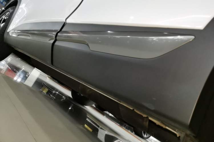 Used Kia Sportage (Chinese Domestic Model) 2023 1.5T Two-Wheel Drive Prestige Edition Left Side Sill