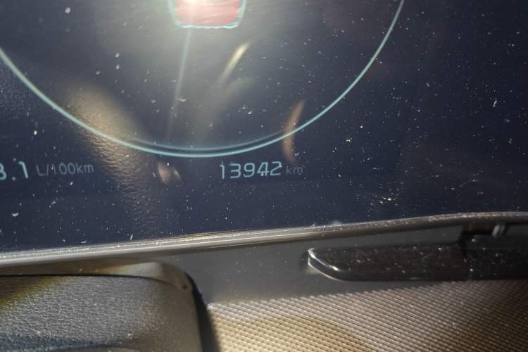 Used Kia Sportage (Chinese Domestic Model) 2023 2.0T Two-Wheel-Drive Prestige Edition Odometer Close Up