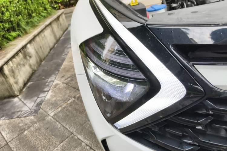 Used Kia Sportage (Chinese Domestic Model) 2023 1.5T Two-Wheel Drive Prestige Edition Right Front Headlight