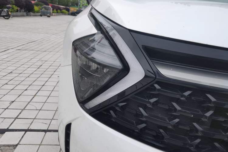 Used Kia Sportage (Chinese Domestic Model) 2023 1.5T Two-Wheel Drive Prestige Edition Right Front Headlight