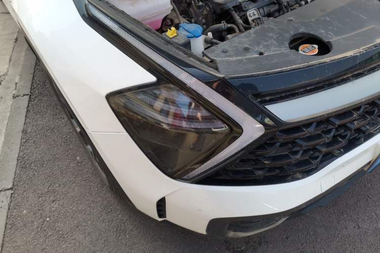 Used Kia Sportage (Chinese Domestic Model) 2023 1.5T Two-Wheel Drive Prestige Edition Right Front Headlight