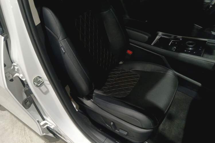 Used Kia Sportage (Chinese Domestic Model) 2023 2.0T Two-Wheel Drive Flagship Edition Right Front Seat