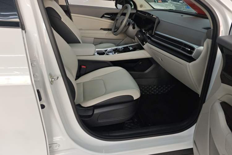 Used Kia Sportage (Chinese Domestic Model) 2023 1.5T Two-Wheel Drive Prestige Edition Right Front Seat