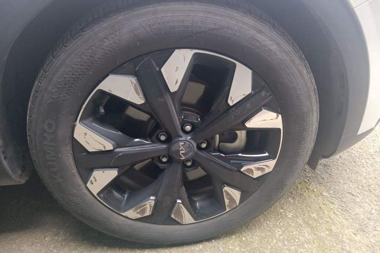 Used Kia Sportage (Chinese Domestic Model) 2023 2.0T Two-Wheel-Drive Prestige Edition Right Front Wheel Hub