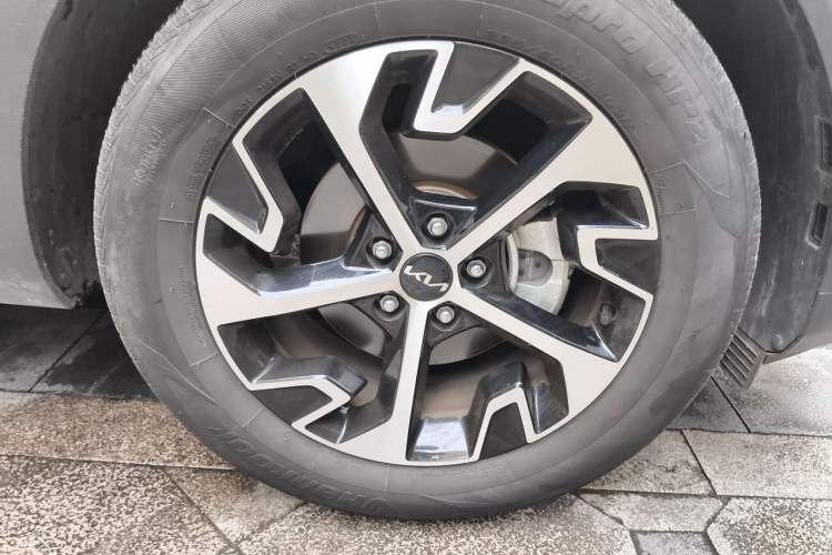 Used Kia Sportage (Chinese Domestic Model) 2023 1.5T Two-Wheel Drive Prestige Edition Right Front Wheel Hub