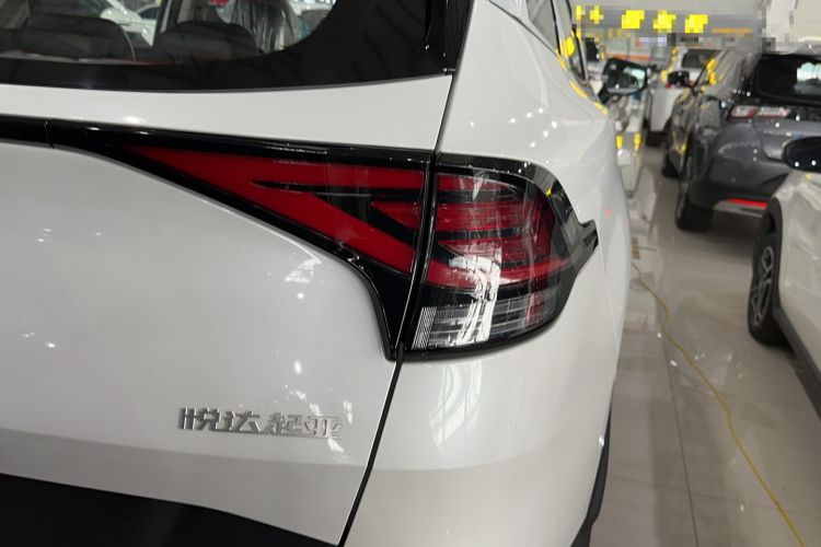 Used Kia Sportage (Chinese Domestic Model) 2023 2.0L HEV Two-Wheel Drive Prestige Edition Right Rear Taillight