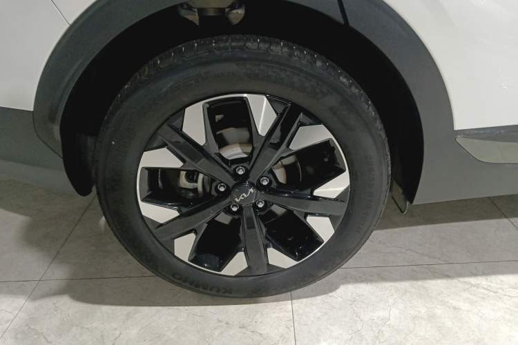 Used Kia Sportage (Chinese Domestic Model) 2023 2.0T Two-Wheel Drive Flagship Edition Right Rear Wheel Hub