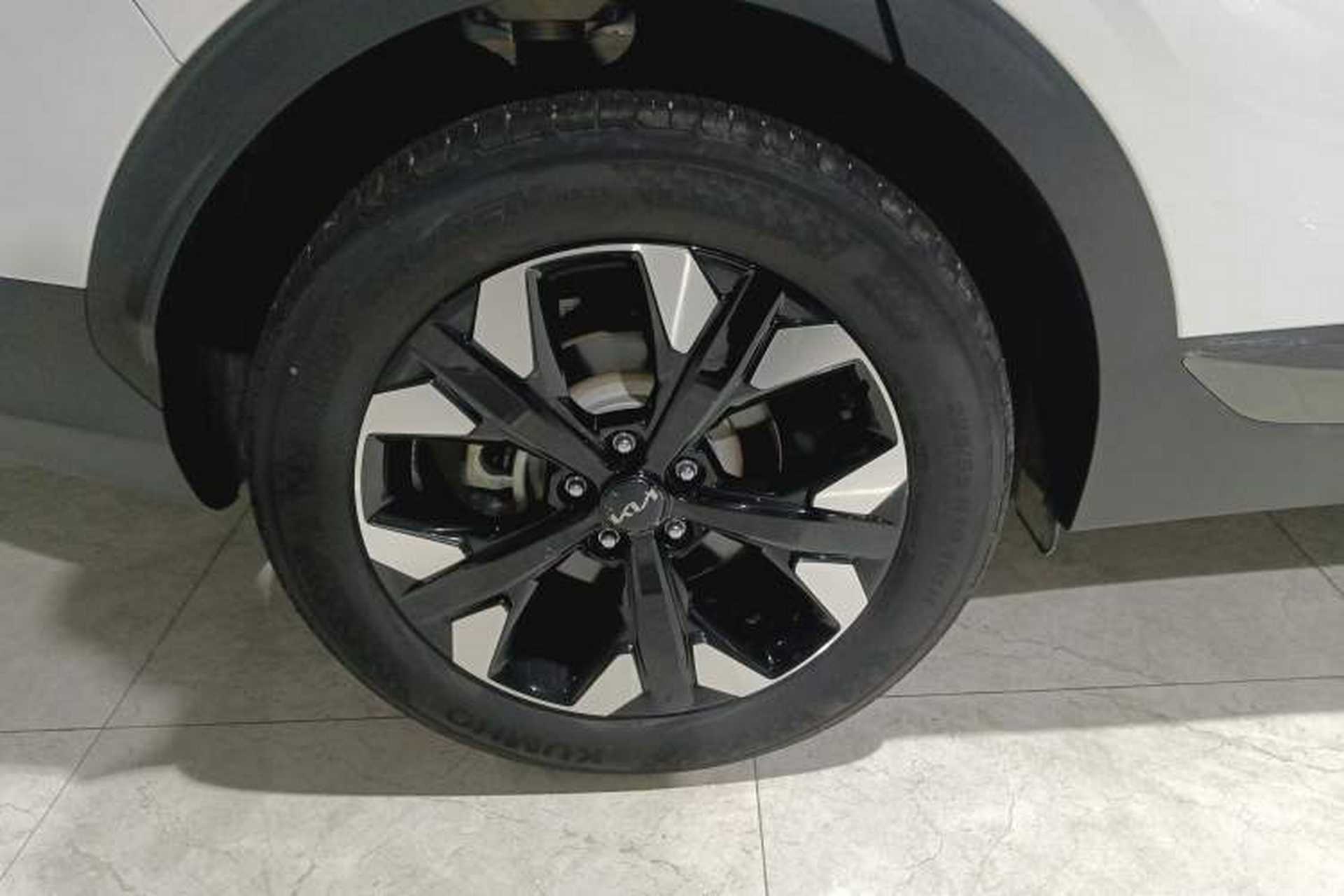 Used Kia Sportage (Chinese Domestic Model) 2023 2.0T Two-Wheel Drive Flagship Edition Right Rear Wheel Hub