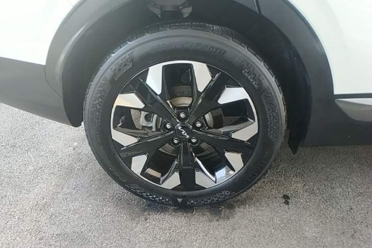 Used Kia Sportage (Chinese Domestic Model) 2023 2.0T Two-Wheel-Drive Prestige Edition Right Rear Wheel Hub