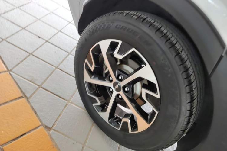 Used Kia Sportage (Chinese Domestic Model) 2023 2.0L HEV Two-Wheel Drive Flagship Edition Right Rear Wheel Hub