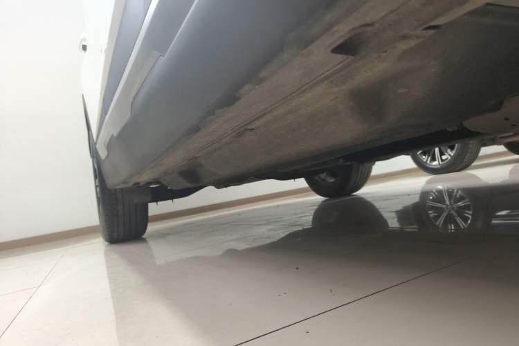 Used Kia Sportage (Chinese Domestic Model) 2023 2.0T Two-Wheel-Drive Prestige Edition Right Side Sill