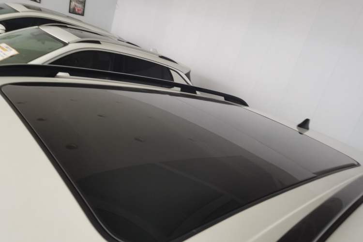 Used Kia Sportage (Chinese Domestic Model) 2023 2.0T Two-Wheel Drive Flagship Edition Roof