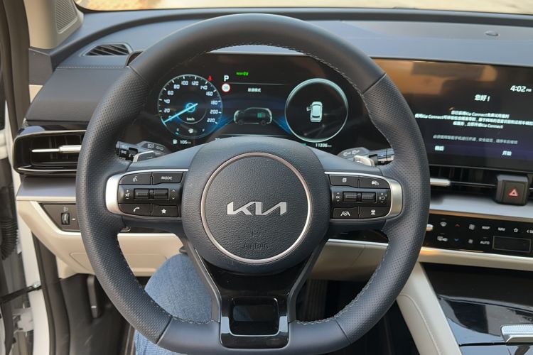 Used Kia Sportage (Chinese Domestic Model) 2023 2.0L HEV Two-Wheel Drive Flagship Edition Steering Wheel