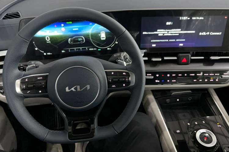 Used Kia Sportage (Chinese Domestic Model) 2023 2.0L HEV Two-Wheel Drive Prestige Edition Steering Wheel