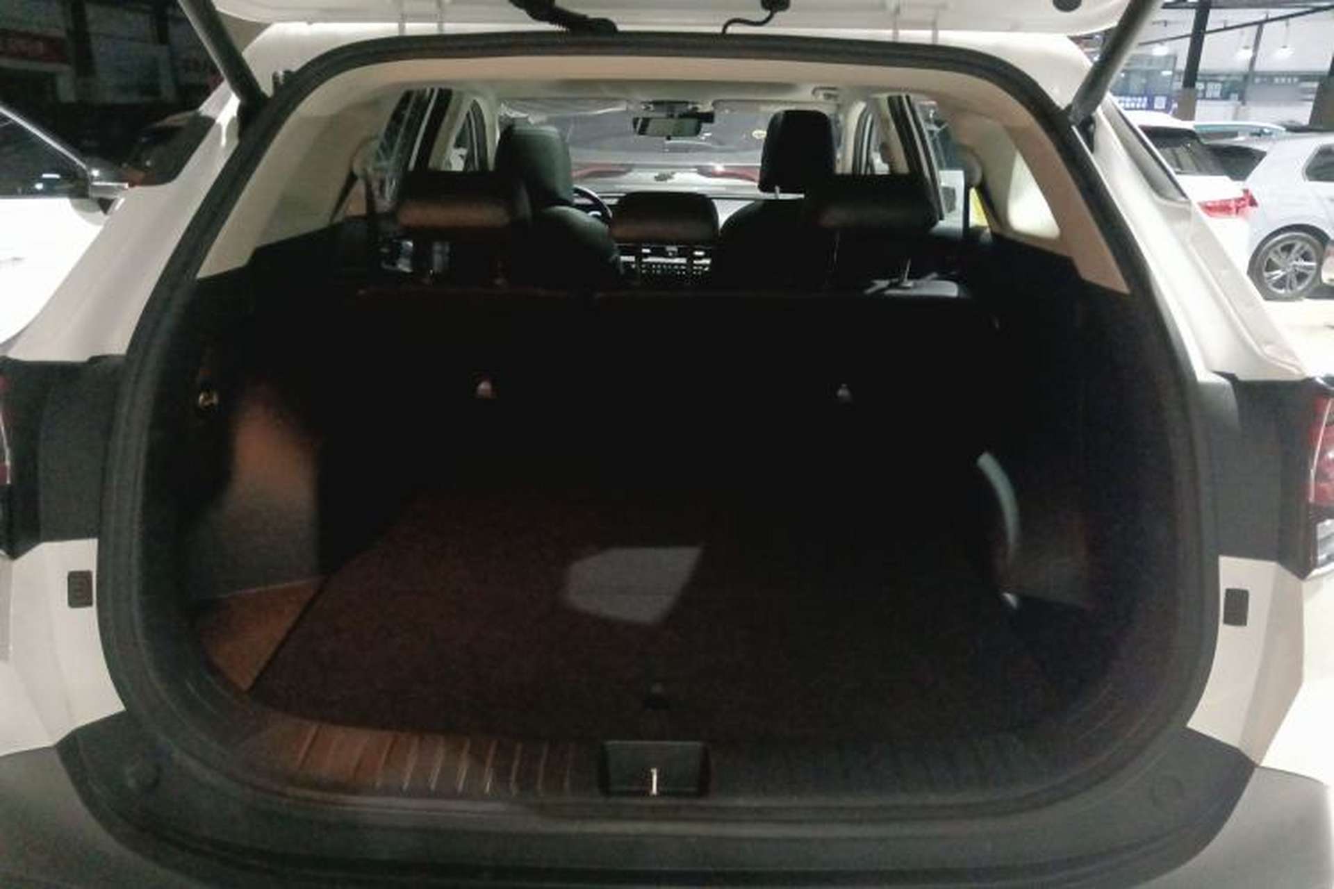 Used Kia Sportage (Chinese Domestic Model) 2023 2.0T Two-Wheel Drive Flagship Edition Trunk