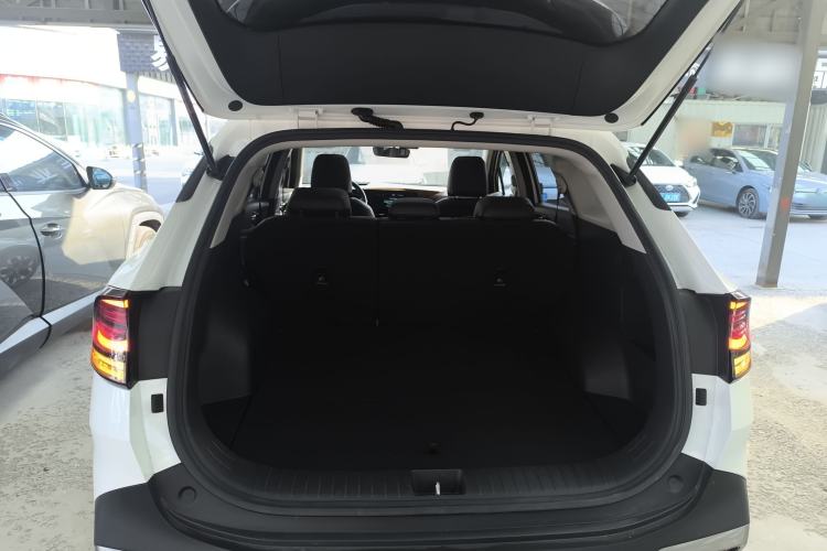 Used Kia Sportage (Chinese Domestic Model) 2023 2.0T Two-Wheel-Drive Prestige Edition Trunk