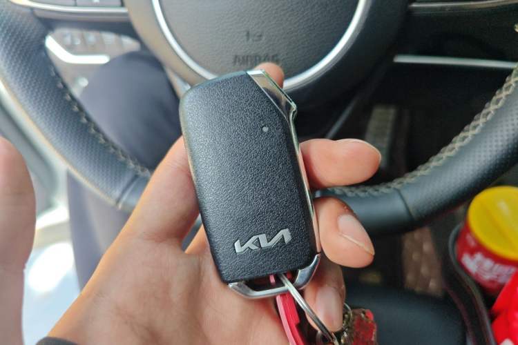 Used Kia Sportage (Chinese Domestic Model) 2023 2.0T Two-Wheel Drive Flagship Edition Vehicle Key