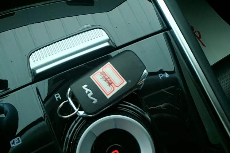 Used Kia Sportage (Chinese Domestic Model) 2023 2.0T Two-Wheel-Drive Prestige Edition Vehicle Key