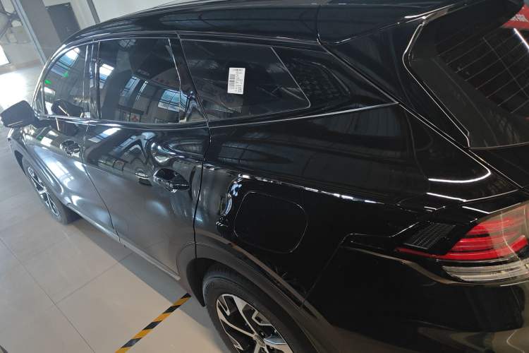 Used Kia Sportage (Chinese Domestic Model) 2025 1.5T Two-Wheel Drive Prestige Smart Enjoyment Version Exterior 3