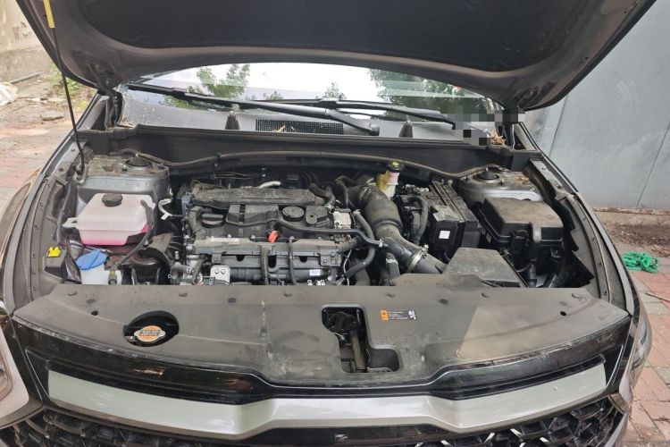 Used Kia Sportage (Chinese Domestic Model) 2025 1.5T Two-Wheel Drive Prestige Smart Enjoyment Version Engine Bay