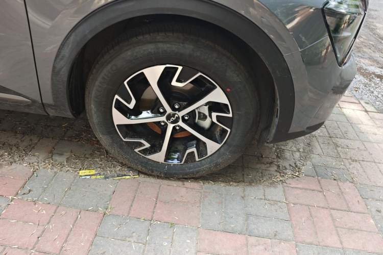 Used Kia Sportage (Chinese Domestic Model) 2025 1.5T Two-Wheel Drive Prestige Smart Enjoyment Version Right Front Wheel Hub