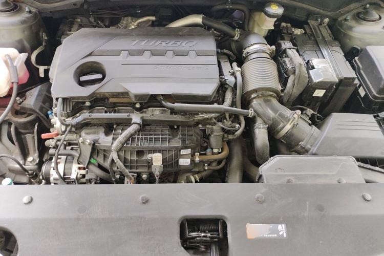 Used Kia Sportage (Chinese Domestic Model) 2025 2.0T Two-Wheel Drive Prestige Smart Edition Engine Bay