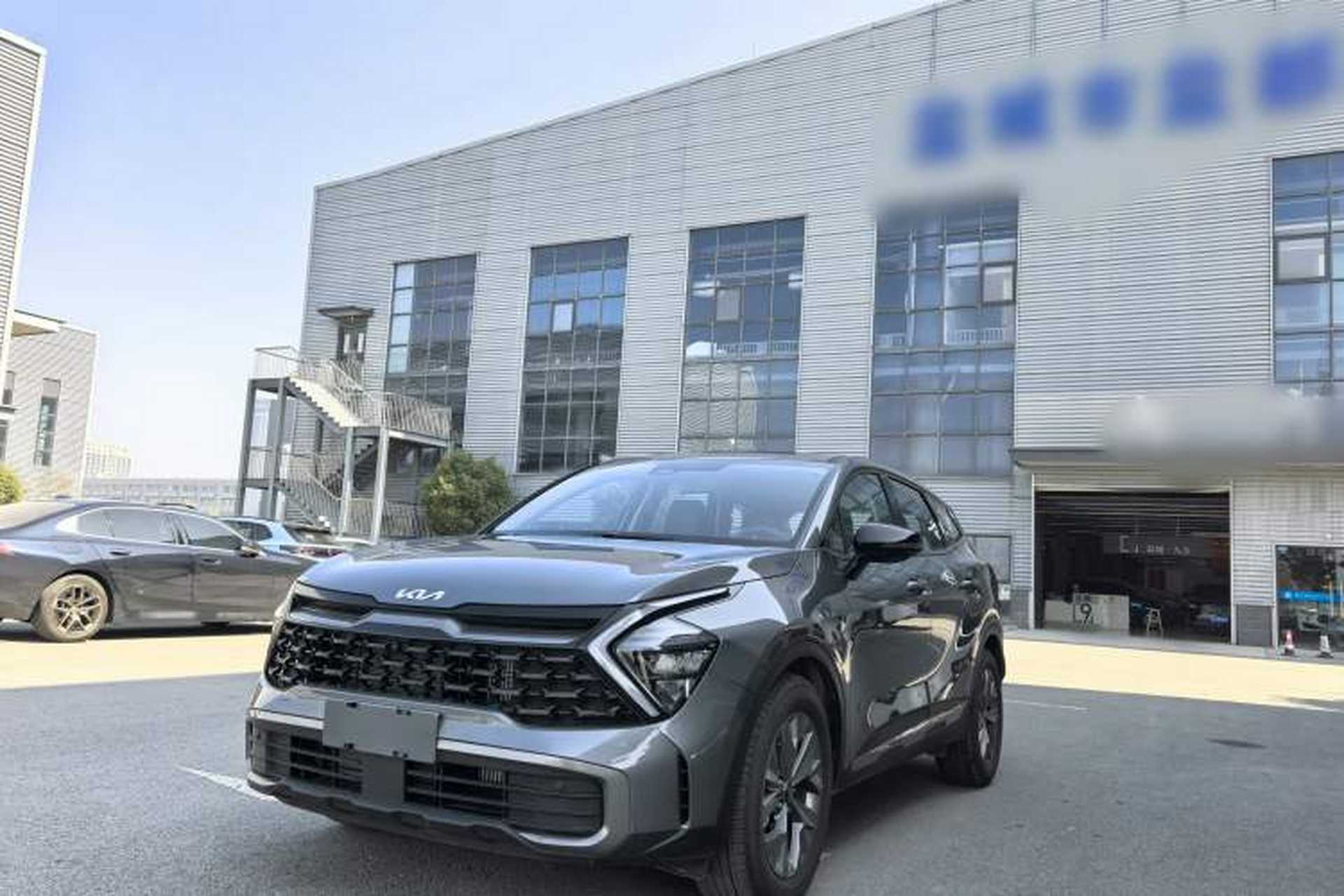 Used Kia Sportage (Chinese Domestic Model) 2025 2.0T Two-Wheel Drive Prestige Smart Edition Exterior 4