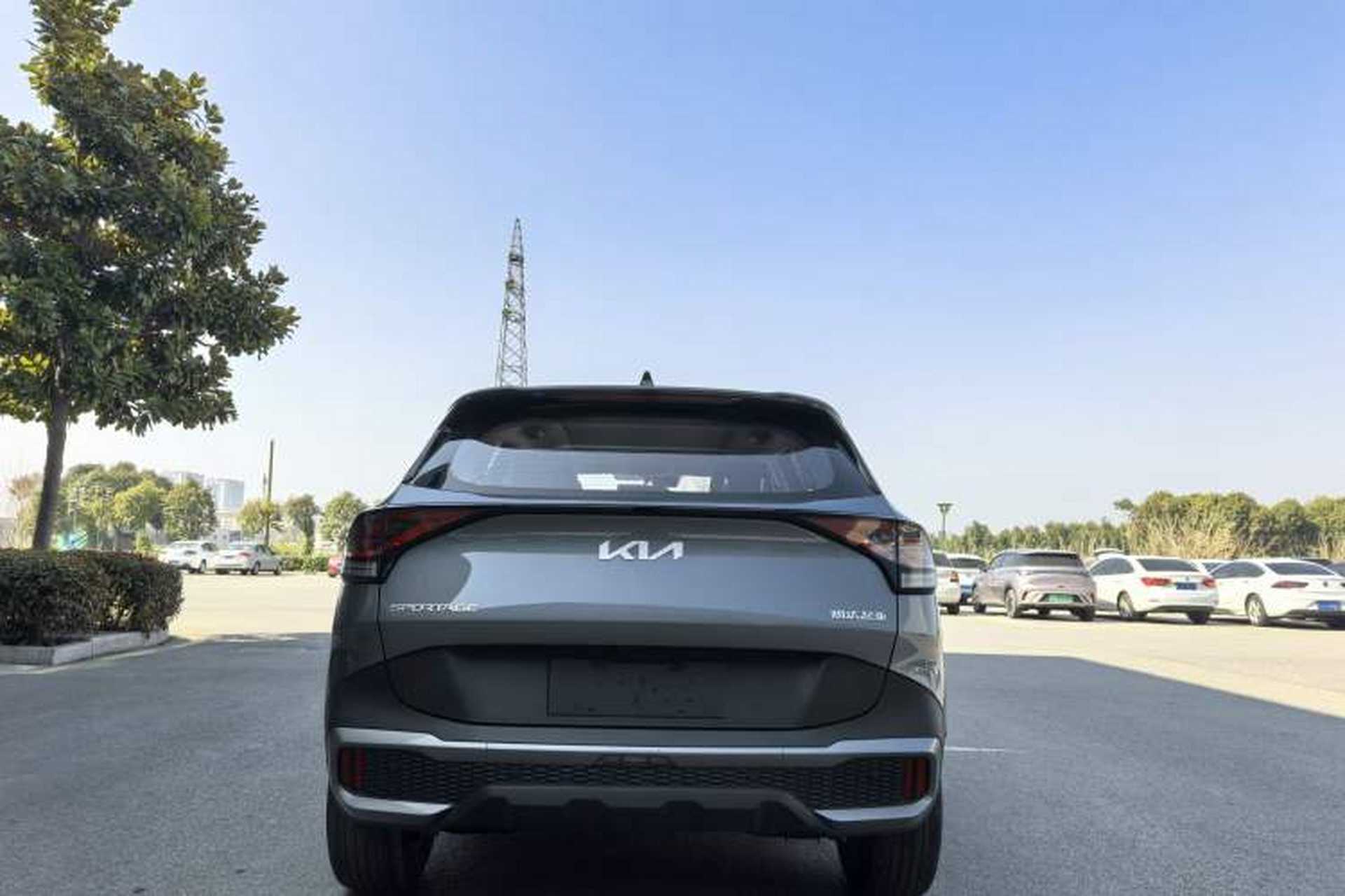 Used Kia Sportage (Chinese Domestic Model) 2025 2.0T Two-Wheel Drive Prestige Smart Edition Exterior 5