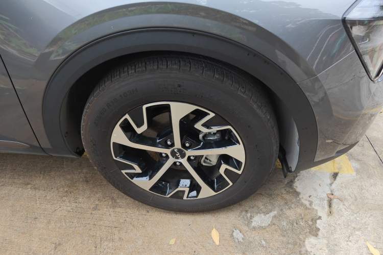 Used Kia Sportage (Chinese Domestic Model) 2025 1.5T Two-Wheel Drive Prestige Smart Enjoyment Version Exterior 7