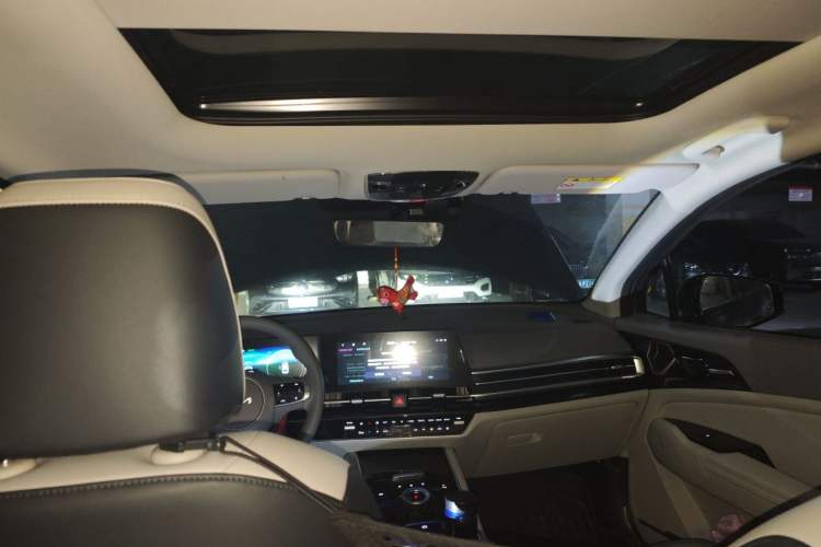 Used Kia Sportage (Chinese Domestic Model) 2025 1.5T Two-Wheel Drive Prestige Smart Enjoyment Version Headliner