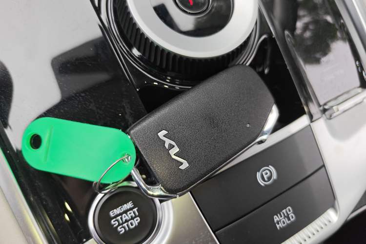 Used Kia Sportage (Chinese Domestic Model) 2025 1.5T Two-Wheel Drive Prestige Smart Enjoyment Version Interior 1