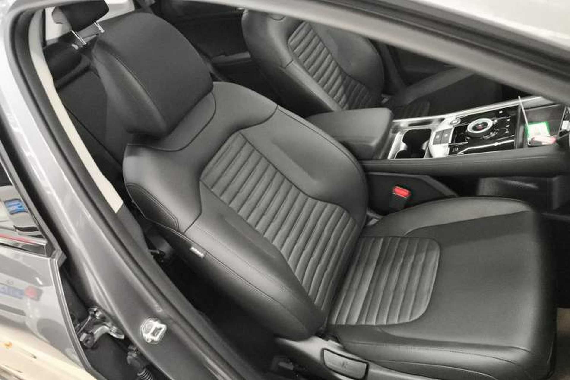 Used Kia Sportage (Chinese Domestic Model) 2025 2.0T Two-Wheel Drive Prestige Smart Edition Right Front Seat