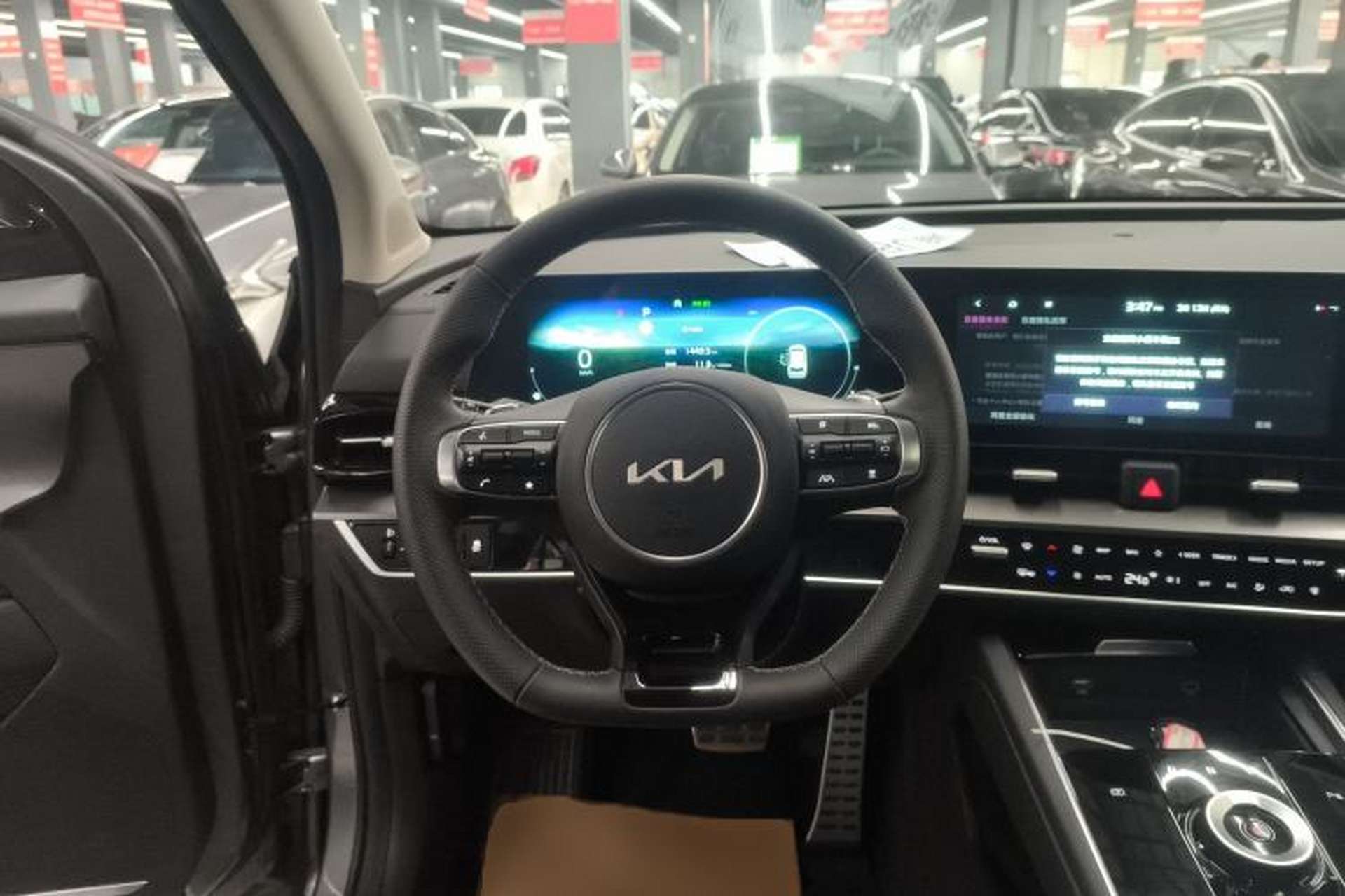 Used Kia Sportage (Chinese Domestic Model) 2025 2.0T Two-Wheel Drive Prestige Smart Edition Steering Wheel