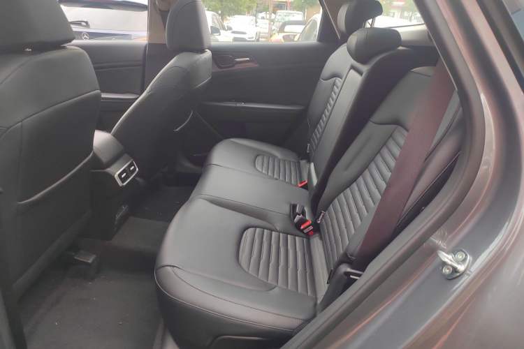 Used Kia Sportage (Chinese Domestic Model) 2025 2.0T Two-Wheel Drive Prestige Smart Edition Left Rear Seat