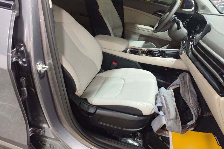 Used Kia Sportage (Chinese Domestic Model) 2025 1.5T Two-Wheel Drive Prestige Edition Right Front Seat