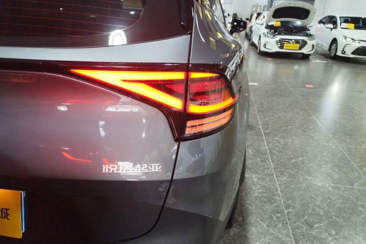 Used Kia Sportage (Chinese Domestic Model) 2025 1.5T Two-Wheel Drive Prestige Edition Right Rear Taillight