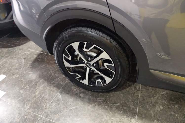 Used Kia Sportage (Chinese Domestic Model) 2025 1.5T Two-Wheel Drive Prestige Edition Right Rear Wheel Hub