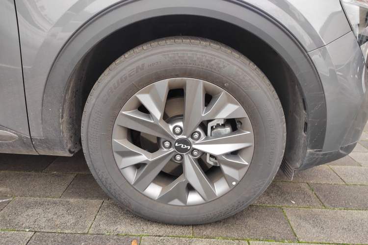 Used Kia Sportage (Chinese Domestic Model) 2025 2.0T Two-Wheel Drive Prestige Smart Edition Right Rear Wheel Hub
