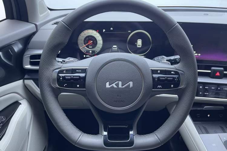 Used Kia Sportage (Chinese Domestic Model) 2025 1.5T Two-Wheel Drive Prestige Edition Steering Wheel