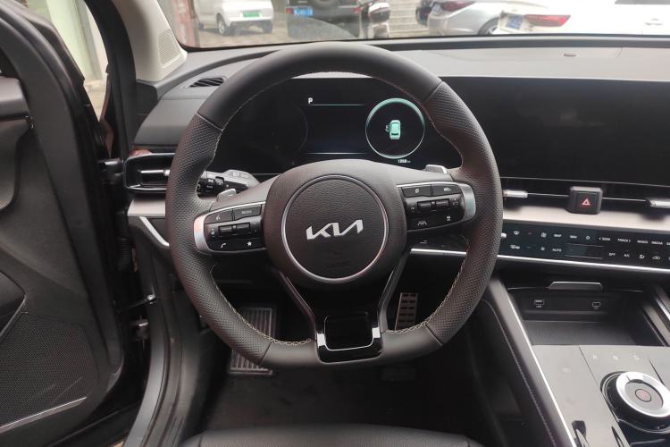Used Kia Sportage (Chinese Domestic Model) 2025 2.0T Two-Wheel Drive Prestige Smart Edition Steering Wheel